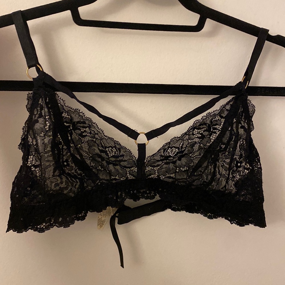 BLACK SEXY LACE STRAPPY STRAP BRALETTE